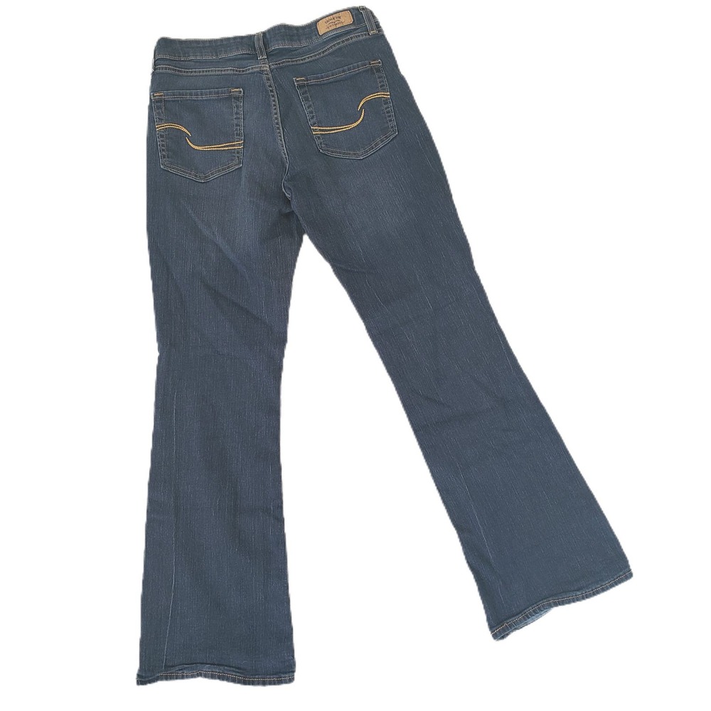 Signature Levi Strauss Bootcut Modern Boot Cut Denim Jean 10 Med - Picture 2 of 9